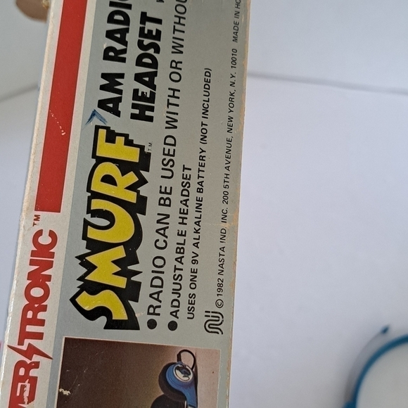 Vintage 80's Smurf AM Radio and Headset with Belt Clip Untested - Picture 12 of 15